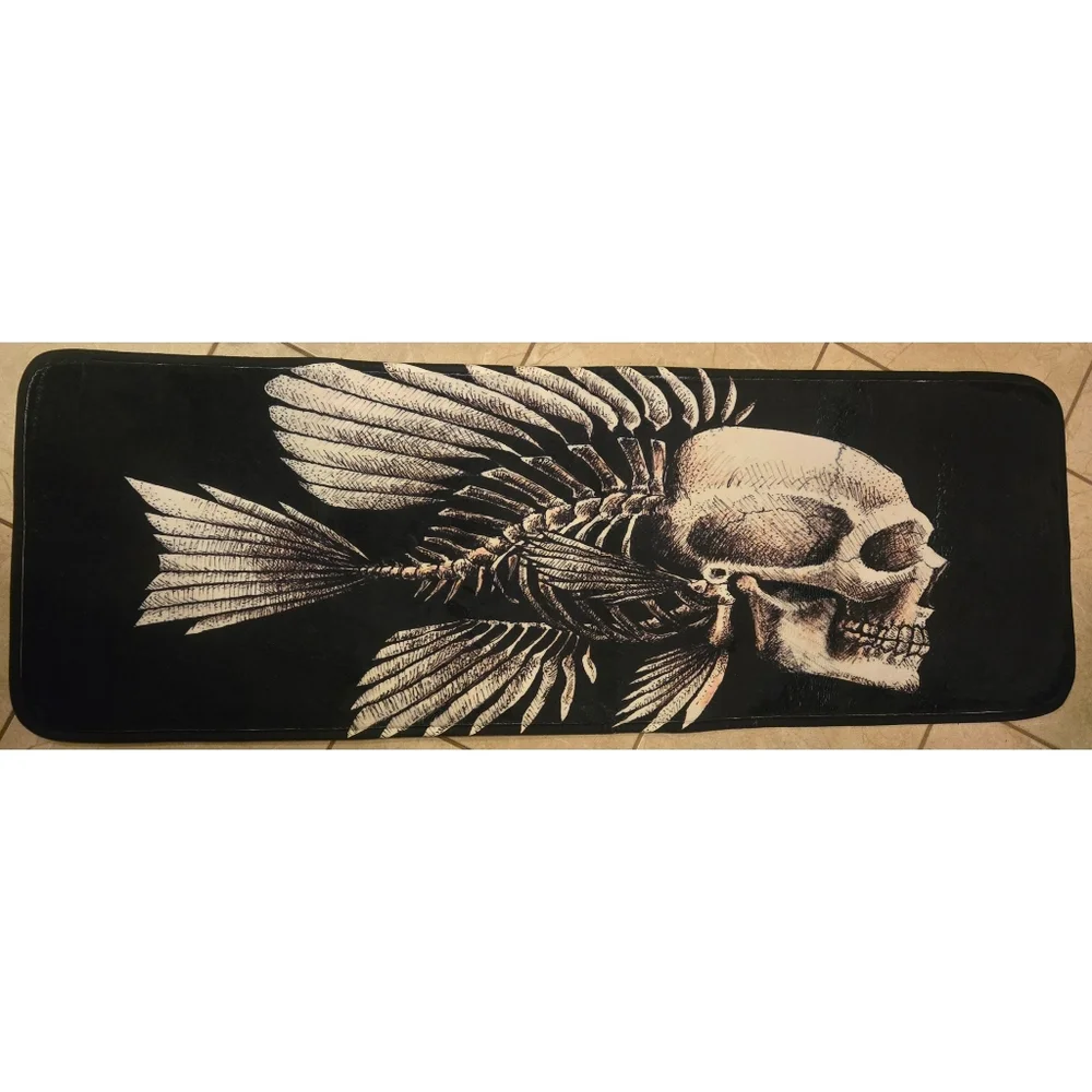 NWOT Skull Fish Bones Bath Mat